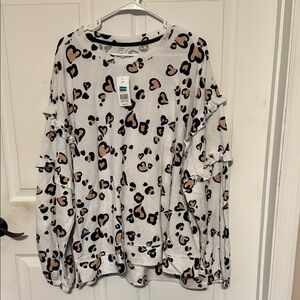Crown White and Black Heart Print Ruffle Sweatshirt